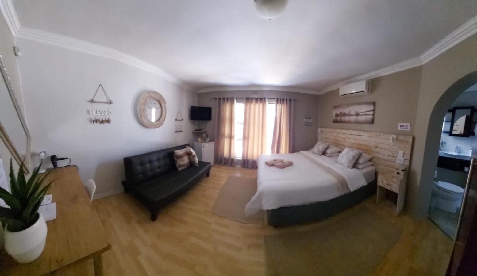 Villa Mariss Guesthouse Kraaifontein Dış mekan fotoğraf