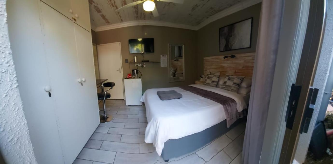 Villa Mariss Guesthouse Kraaifontein Dış mekan fotoğraf